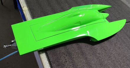 TFL Green Hornet Popeye V4 Carbon Fiber Hydro in Hot Green Gelcoat w/4082/2200kv motor & 180amp ESC. 4s-6s.