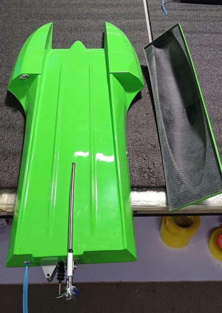 TFL Green Hornet Popeye V4 Carbon Fiber Hydro in Hot Green Gelcoat w/4082/2200kv motor & 180amp ESC. 4s-6s. - Image 5